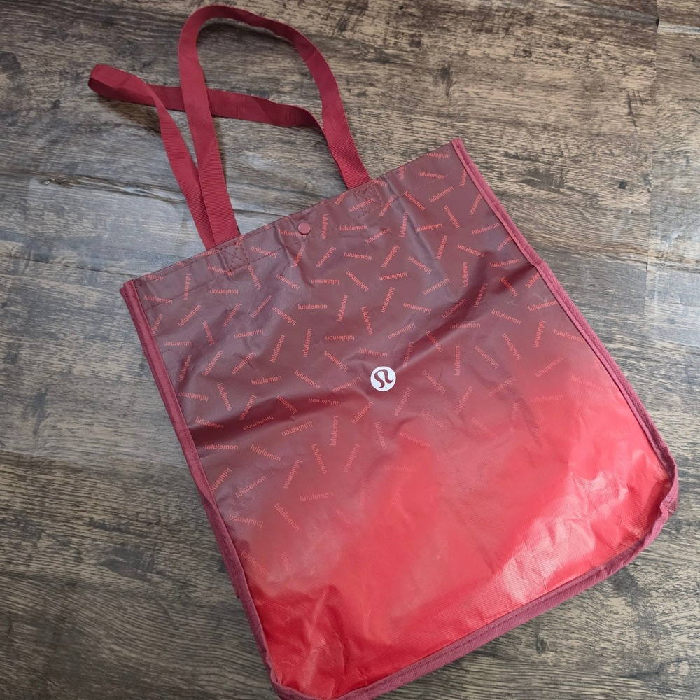LULULEMON Reusable Tote Bag Womens Small Red Ombre Logo‎ Print Snap Shopper